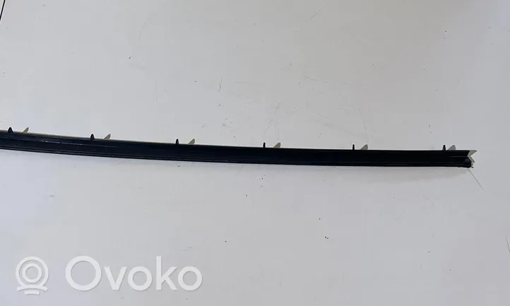 Ford Mondeo MK IV Listwa szyby czołowej / przedniej 7S71-A03179A