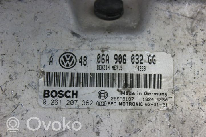 Volkswagen Golf IV Sterownik / Moduł ECU 06A906032GG