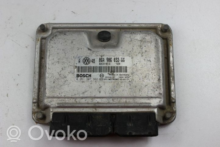 Volkswagen Golf IV Sterownik / Moduł ECU 06A906032GG