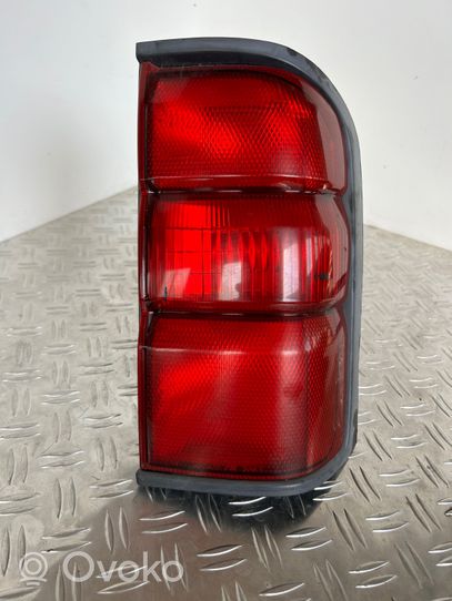 Nissan Patrol Y61 Lampy tylne / Komplet 