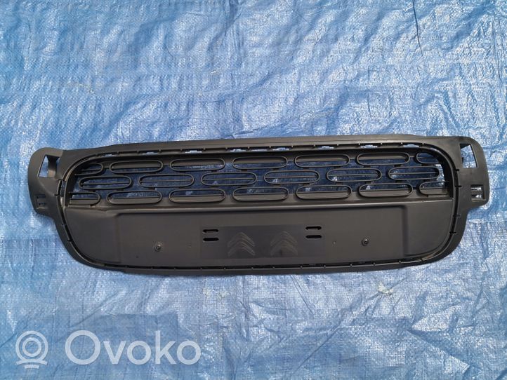 Citroen C3 Etupuskurin ylempi jäähdytinsäleikkö 9812061877