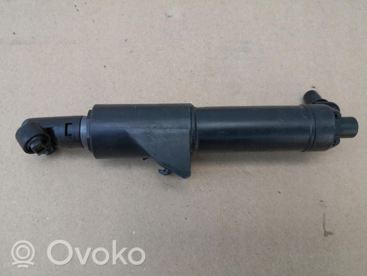 Audi A4 S4 B5 8D Ugello a spruzzo lavavetri per faro 8W0955101A