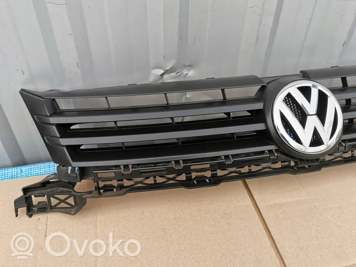 Volkswagen Touran I Griglia superiore del radiatore paraurti anteriore 1T0853653L