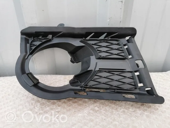 Volkswagen Tiguan Grille inférieure de pare-chocs avant 5N0853666A