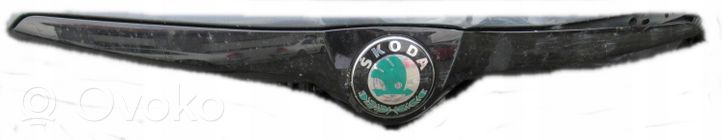 Skoda Fabia Mk2 (5J) Maskownica / Grill / Atrapa górna chłodnicy 