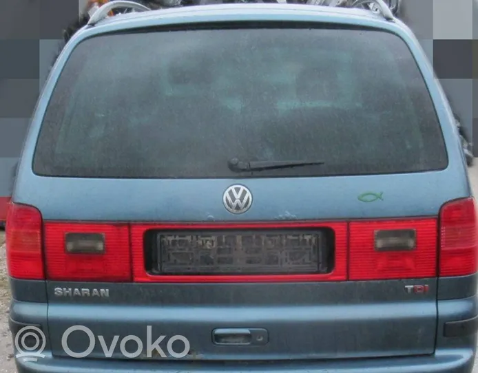 Volkswagen Sharan Lava-auton perälauta 