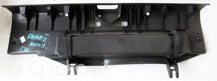 Skoda Fabia Mk2 (5J) Rivestimento di protezione sottoporta del bagagliaio/baule 5J6863459