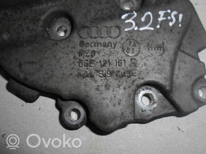 Audi A4 S4 B7 8E 8H Autres pièces compartiment moteur 06E121161R