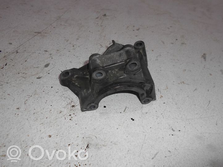 Audi A5 8T 8F Ohjaustehostimen pumpun kannake 06E145393B