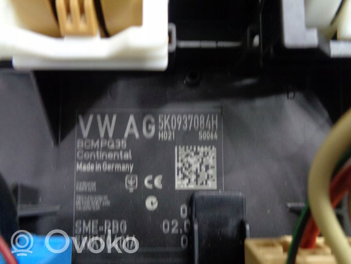 Volkswagen Touran II Module confort 5K0937084H