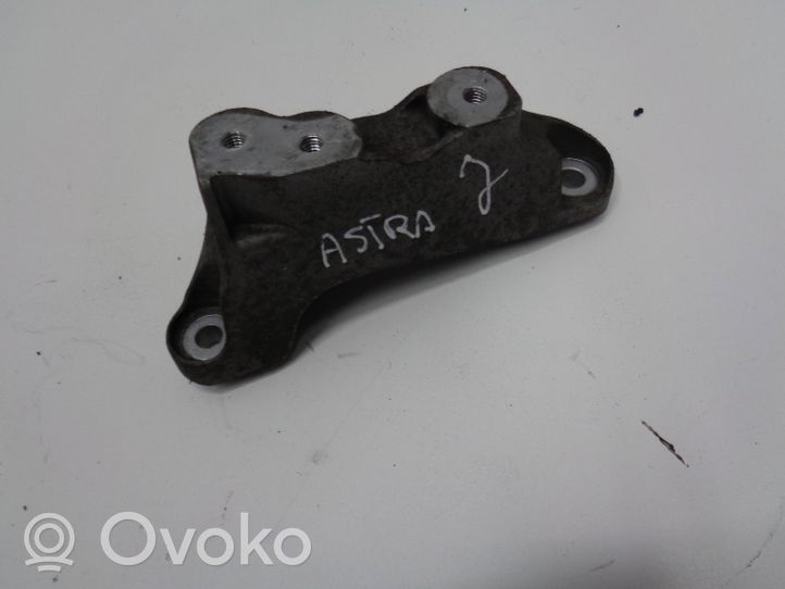 Opel Astra J Support de boîte de vitesses 13248571