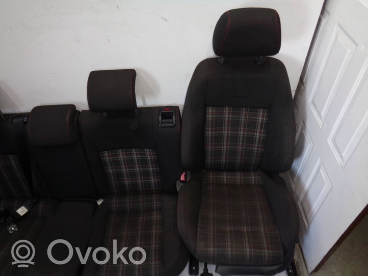 Volkswagen Polo V 6R Seat set 