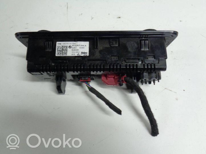 Skoda Fabia Mk3 (NJ) Ilmastoinnin ohjainlaite 6V0907044A