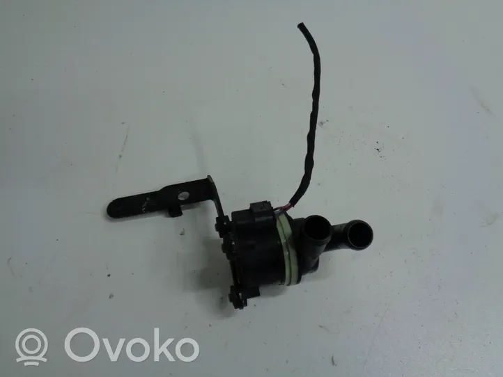 Volkswagen Tiguan Pompe à eau de liquide de refroidissement 5N0965561A