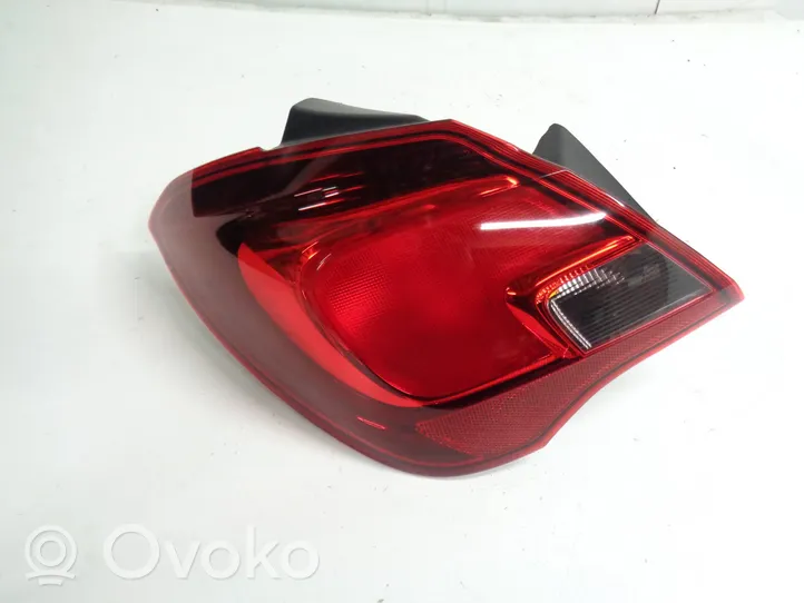 Opel Corsa E Galinis žibintas kėbule 39012621