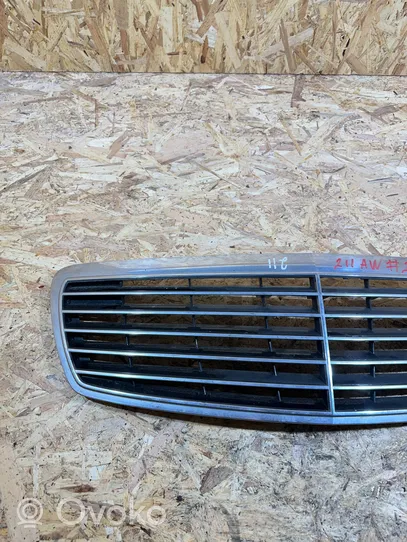 Mercedes-Benz E W211 Grille de calandre avant A2118800583