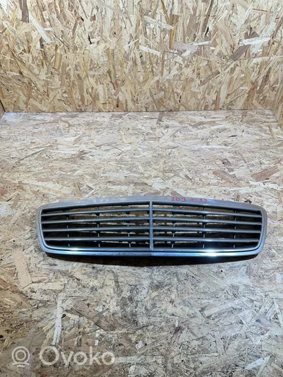 Mercedes-Benz C W203 Grille de calandre avant A2038800183