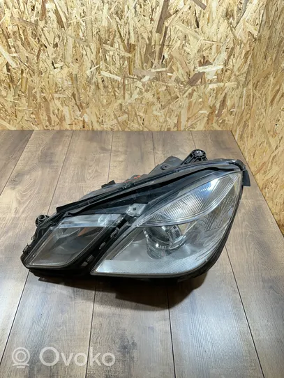 Mercedes-Benz E W212 Lampa przednia 1EL01080001