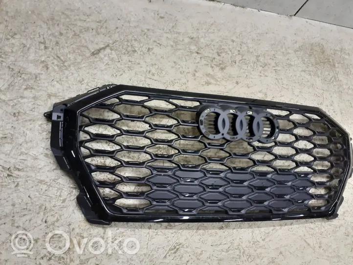 Audi Q3 F3 Maskownica / Grill / Atrapa górna chłodnicy 83F853651A