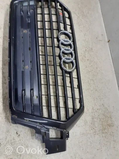 Audi Q7 4M Rejilla superior del radiador del parachoques delantero 4M0853651