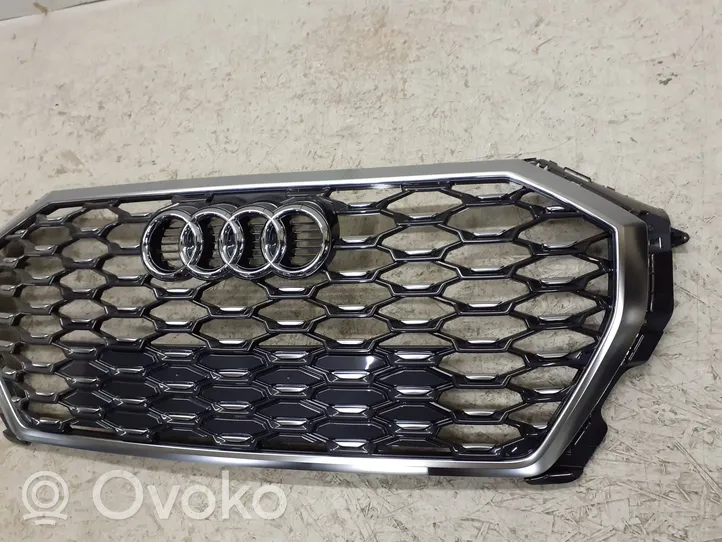 Audi Q3 F3 Etupuskurin ylempi jäähdytinsäleikkö 83F853651A