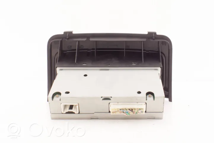 Toyota Yaris Verso Unité principale radio / CD / DVD / GPS 8611052030