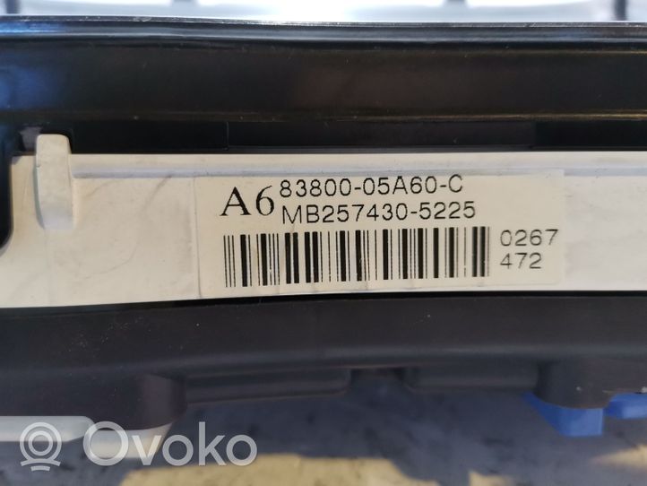 Toyota Avensis T220 Tachimetro (quadro strumenti) 8380005A60C