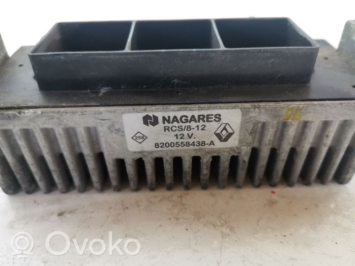 Nissan Qashqai+2 Przekaźnik / Modul układu ogrzewania wstępnego 8200558438A