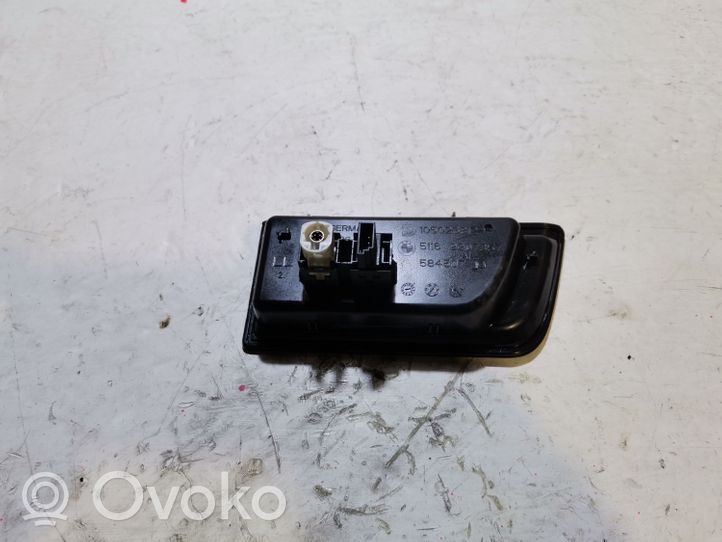 BMW M4 F82 F83 Connecteur/prise USB 105026812