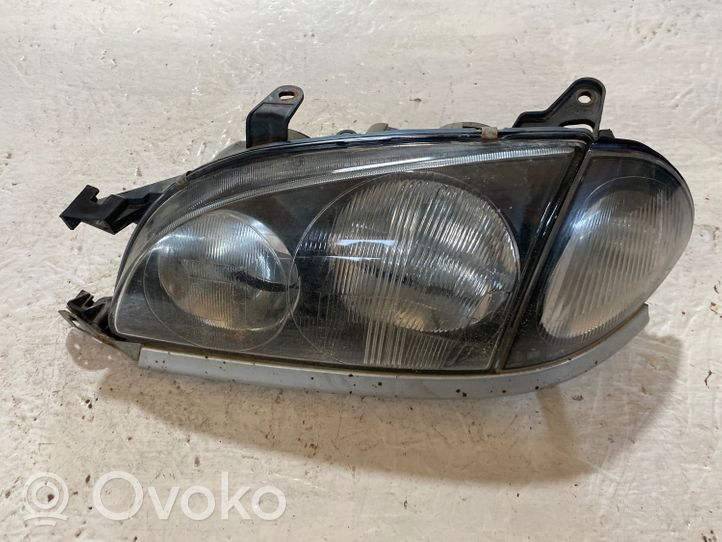 Toyota Avensis T220 Headlight/headlamp 54533366