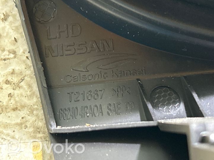 Nissan Maxima A35 Moldura de la unidad delantera de radio/GPS 682404RA0A