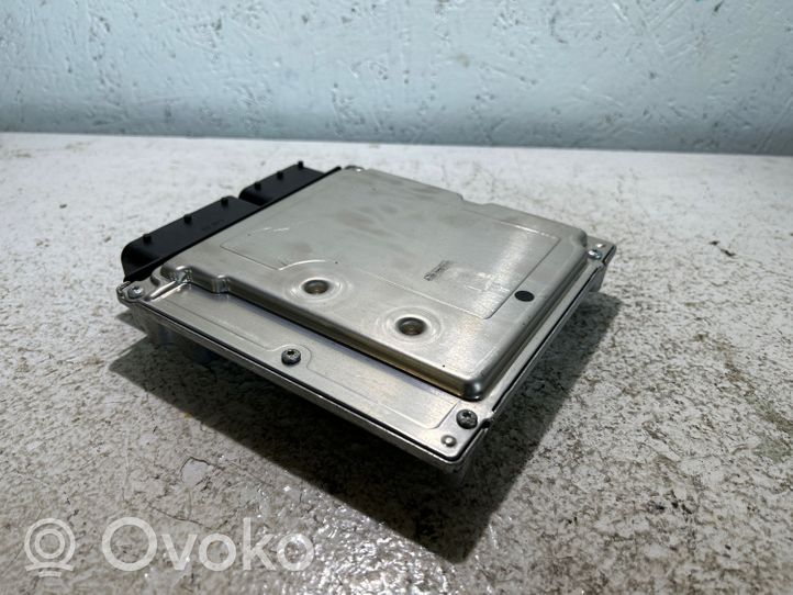 BMW 1 E81 E87 Unité de commande, module ECU de moteur 7798179