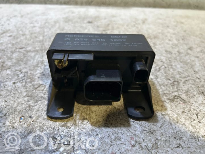 0285454032 MercedesBenz ML W163 Glow plug preheat relay, 15.00 € RRR