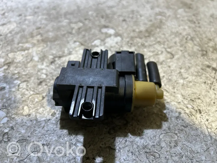 Nissan Qashqai Zawór podciśnienia / Elektrozawór turbiny 8200790180