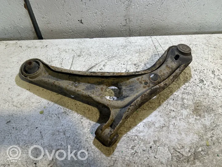 Toyota Yaris Braccio di controllo sospensione anteriore inferiore/braccio oscillante 