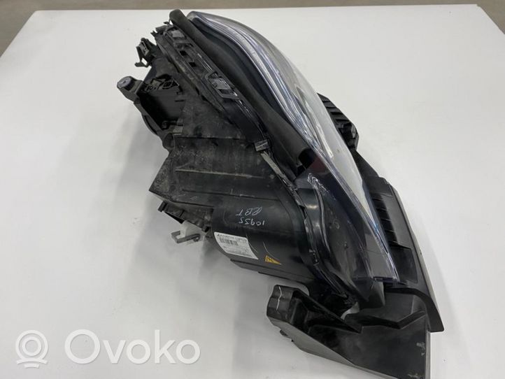 Mercedes-Benz GL X166 Phare frontale A1668202761