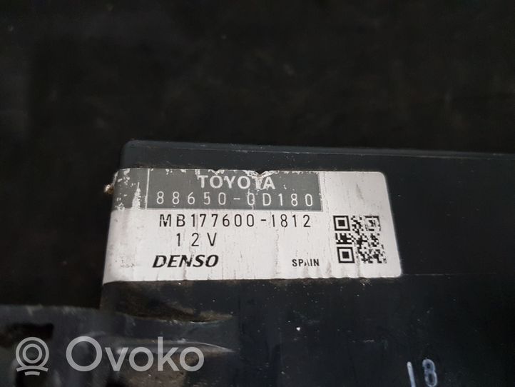 Toyota Yaris Verso Moduł / Sterownik komfortu 886500D180