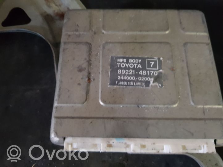 Toyota Highlander XU20 Oro pagalvių valdymo blokas 8922148170