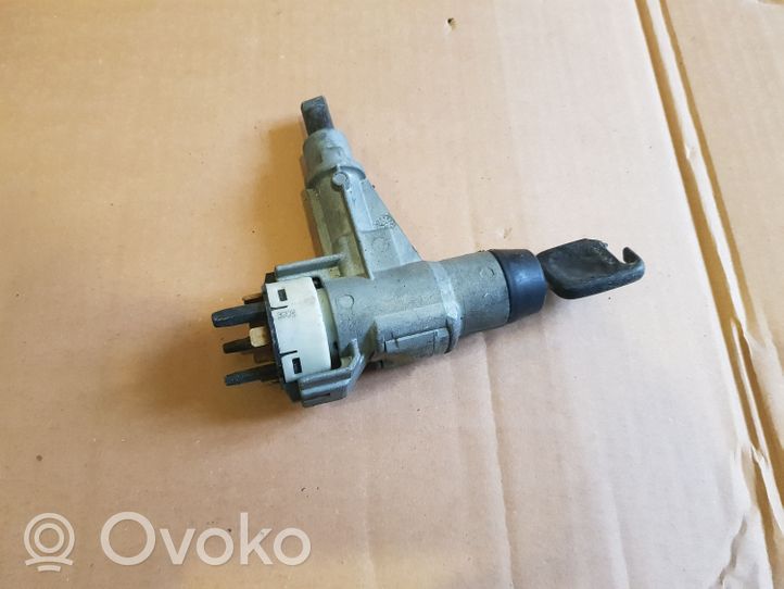 Audi 100 200 5000 C3 Virtalukko 443905851