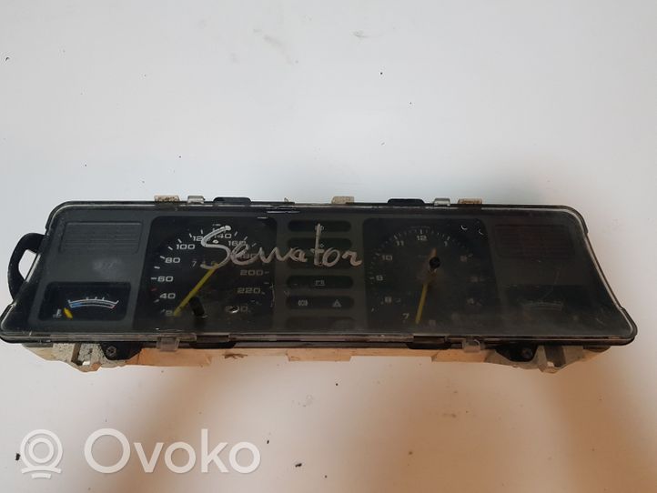 Opel Rekord E2 Tachimetro (quadro strumenti) 81117151