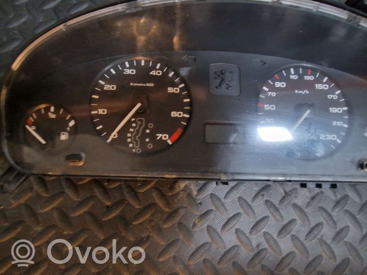 Peugeot 406 Compteur de vitesse tableau de bord 9630373080