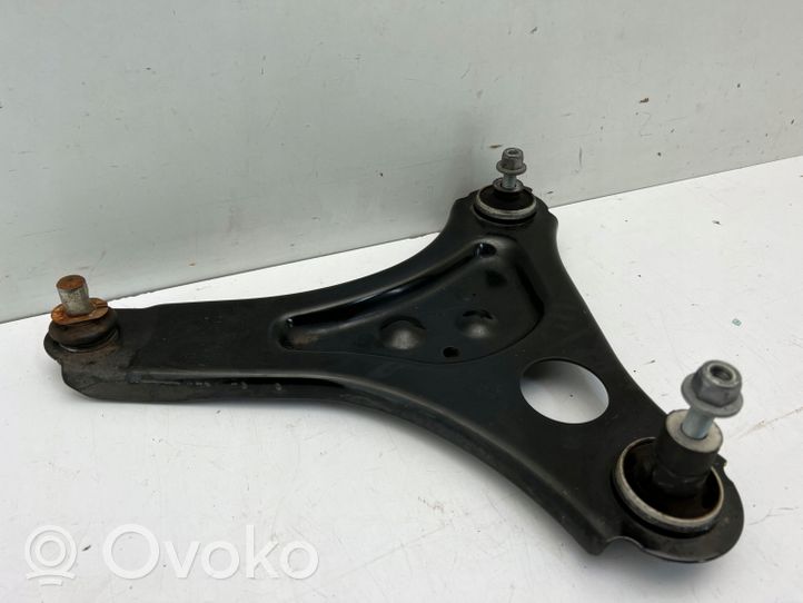 Renault Twingo III Braccio di controllo sospensione anteriore inferiore/braccio oscillante 545049600R