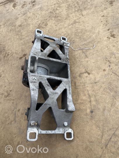 Jaguar XJ X351 Supporto di montaggio scatola del cambio AW936A026B