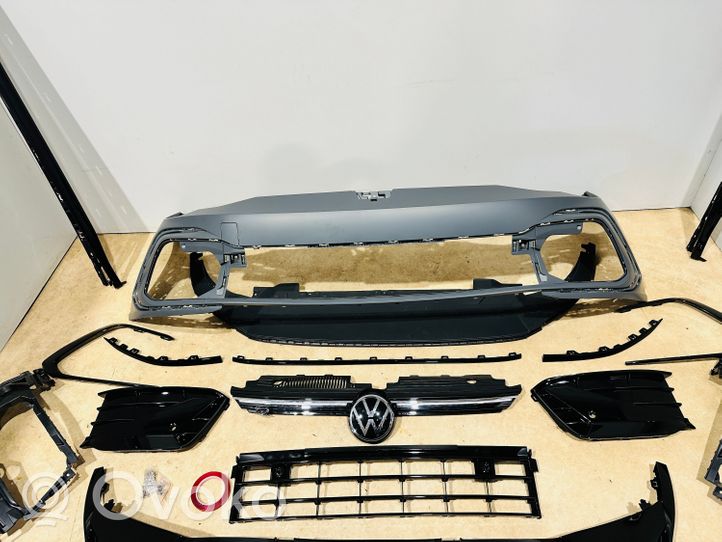 Volkswagen Golf VIII Set paraurti 