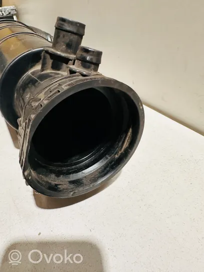 BMW i8 Air intake hose/pipe 7540688