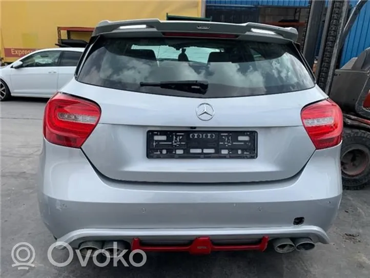 Mercedes-Benz A W176 Sivuturvatyyny A1768600002