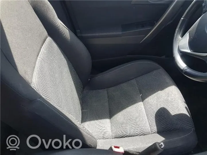 Toyota Auris E180 Autres sièges 