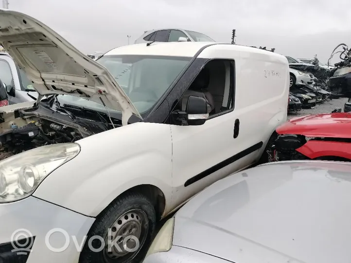 Opel Combo D Collecteur d'admission 