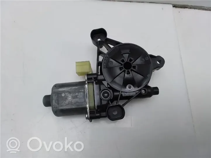 Volkswagen Golf VIII Moteur de lève-vitre de porte avant 5Q0959802A