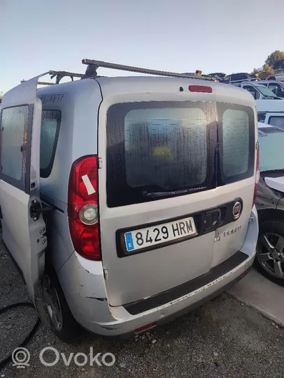 Fiat Doblo Takaistuimen turvavyö 